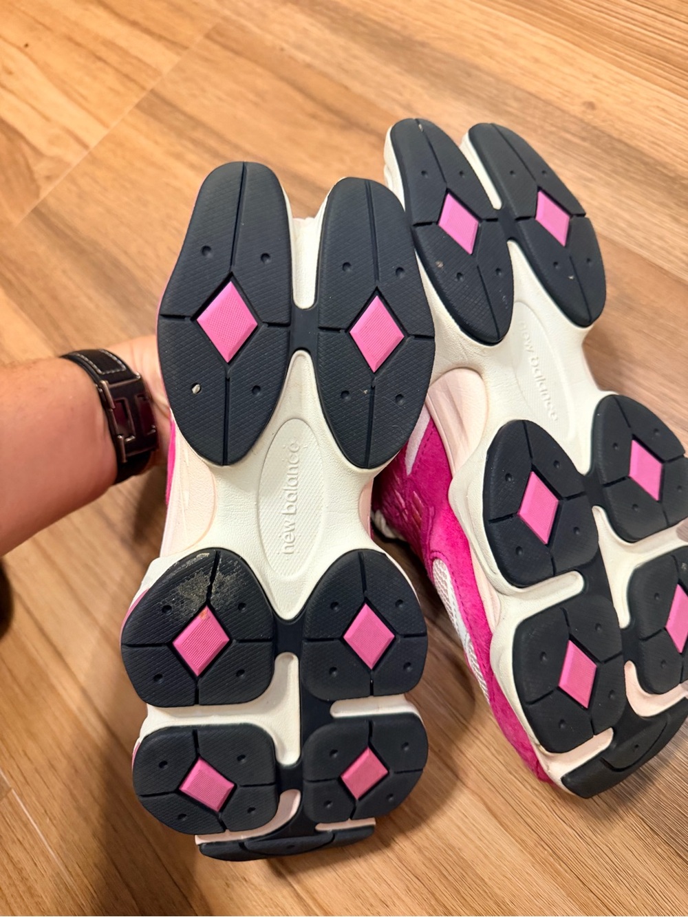 New Balance Women's Hot Pink & White Retro Chunky Sneakers - Picture 3 of 4